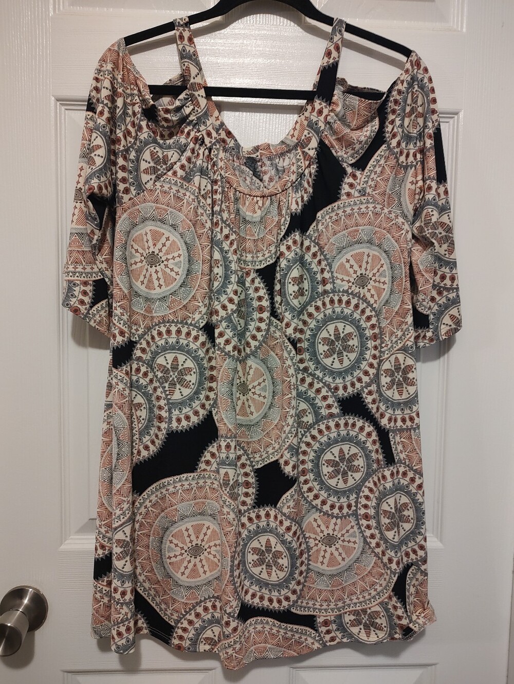 Cold-Shoulder Printed Women’s Top in Black and Coral